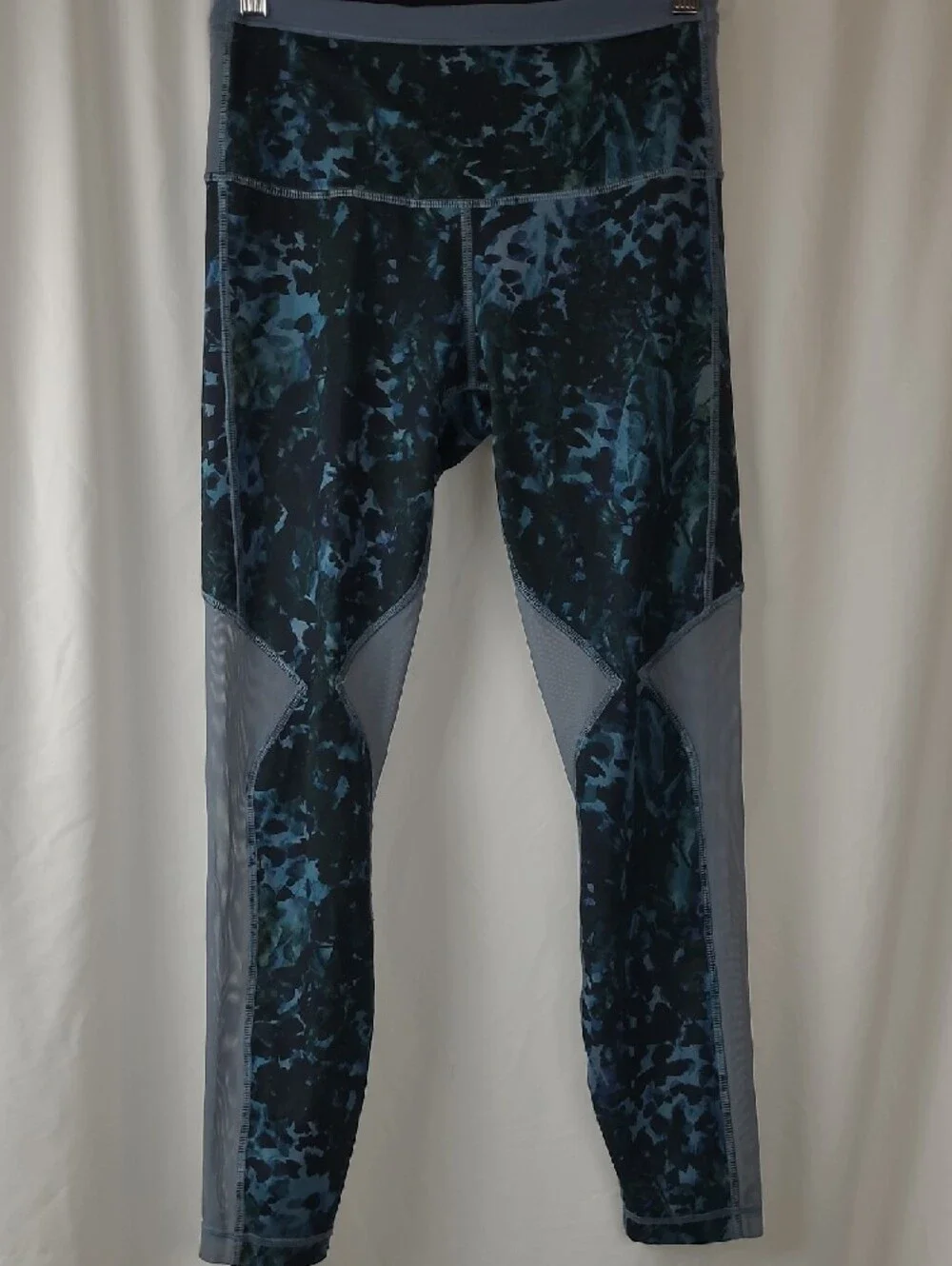 Lululemon Running In The City 7/8 Tight - Floral Backdrop Blue Denim - Size 6 - Picture 13 of 13